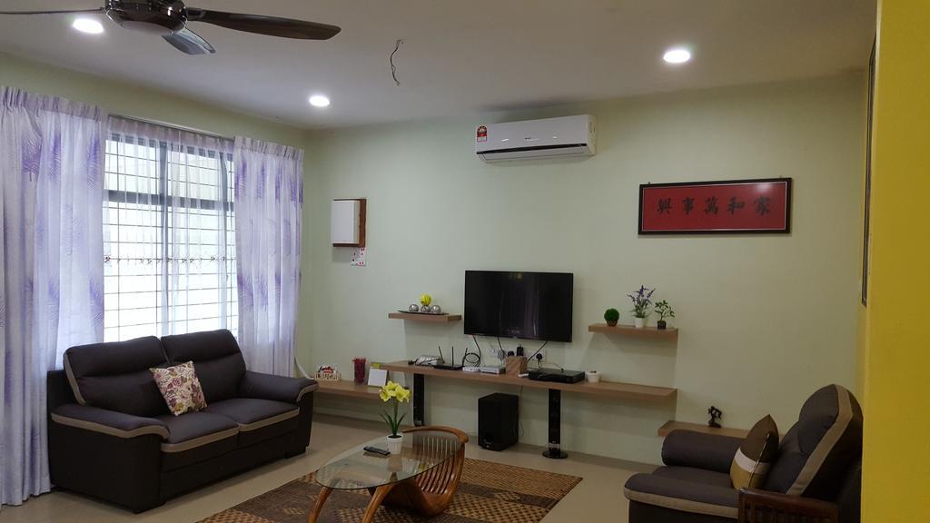 Ellis Lot 310 Villa Kuching Exterior foto
